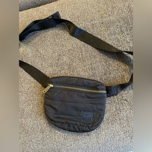 Herschel chest crossbody bag